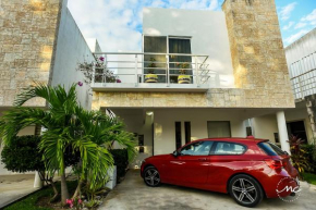 Bali LIfe Style House With Car (additional cost).